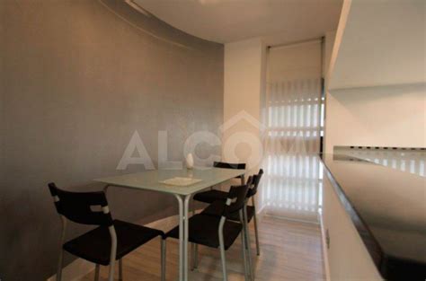 Alquiler de piso alquiler de piso para estudiantes.tres dormitorios ,salon,cocina y baño con patio interior. Piso En Alquiler En Orense, Madrid (Madrid) - Ref: 7002