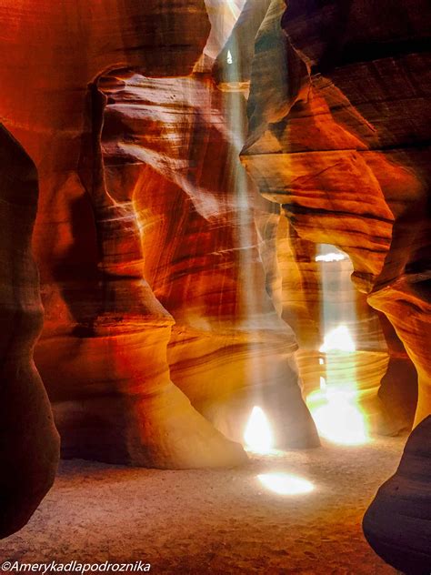 Antelope Canyon and several other similar canyons - America for the Traveler