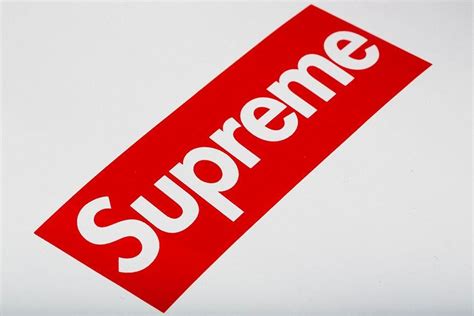 Supreme Skate Logo