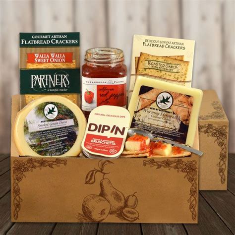 Gifting of crackers has always had a traditional flavour. Say Cheese & Crackers Gift Box | Gourmet, Crackers, Eat