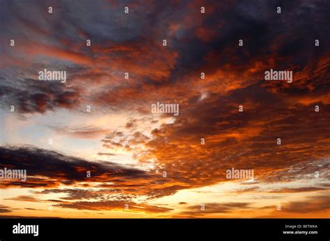 Twilight Sky Hi Res Stock Photography And Images Alamy