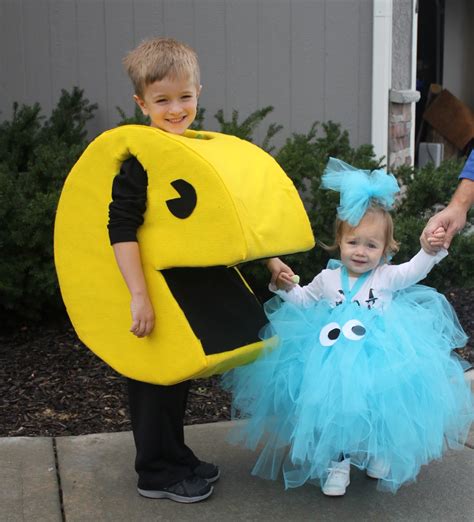 Cheap to make, and fun to put together. Undeniably Suburban: Pac Man Costume Tutorial
