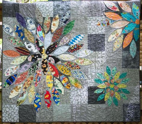 Scrap Petal Garden Craftsy Flower Quilts Garden Quilt Art Quilts