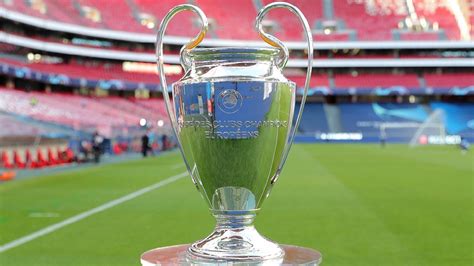 يستضيف ريال مدريد الإسباني نظيره تشيلسي الإنجليزي، اليوم الثلاثاء، بذهاب نصف نهائي بطولة دوري أبطال أوروبا. مسؤول في "اليويفا" يتوقع استبعاد ريال مدريد ومانشستر سيتي وتشيلسي من نصف نهائي دوري الأبطال - RT ...