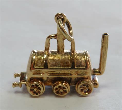 Wonderful Vintage 14k Gold Steam Locomotive Train Cha Gem