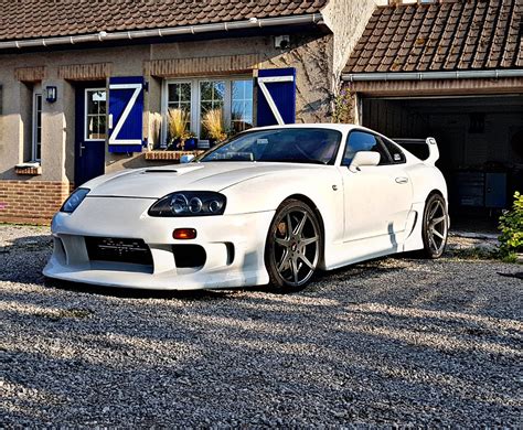 The mk4 supra has a cult following across the world, but would you believe that mat's never driven one before?! Toyota Supra Mk4