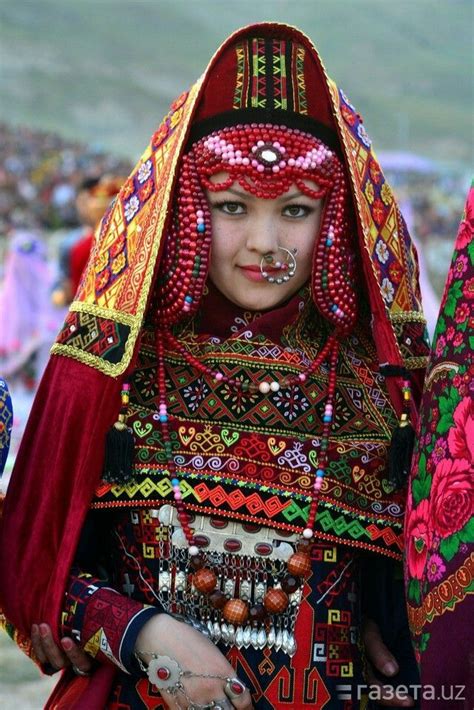 Uzbekistan Cultures Du Monde World Cultures Bright Outfits Colourful Outfits Traditional