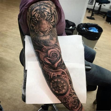 Tattoo bilder kompletter arm hilfe suche schriftart dringend !, tattoos im jap. 1001 + Ideen und Bilder zum Thema Tattoo Arm