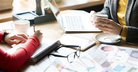 Banyak sekali devinisi terutama dalam industri kuangan dan investasi yang cukup membingungkan, salah satunya hal yang akan kita bahas yaitu investment banking. Mengenal Apa Itu Return On Investment (ROI) Dan Cara ...
