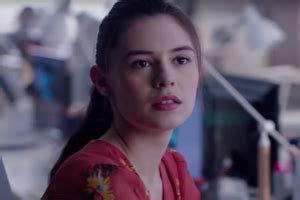 Supergirl See Nicole Maines In Costume As First Transgender Superhero Dreamer Photo Thewrap