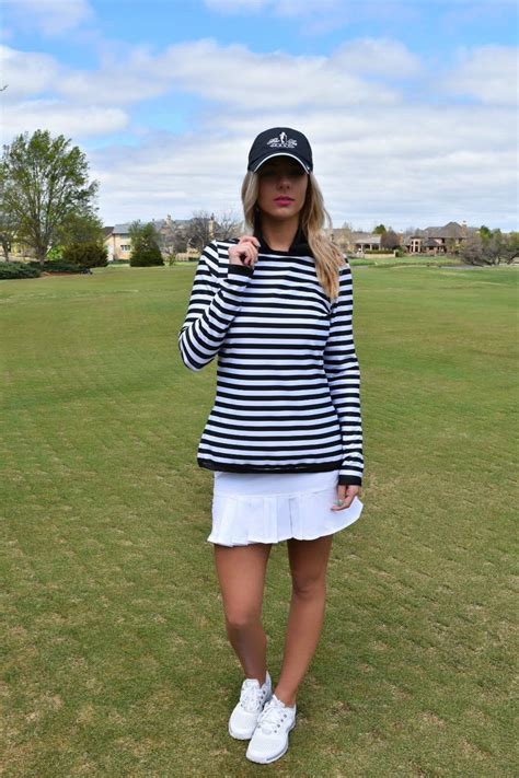 Flirtee Golf Womens Pleated Golf Skort White Womens Golf Apparel