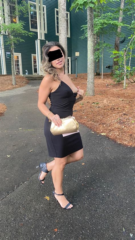Got Dared To Flash At A Golf Course Wedding Of Course I Did HotwifeChallenges