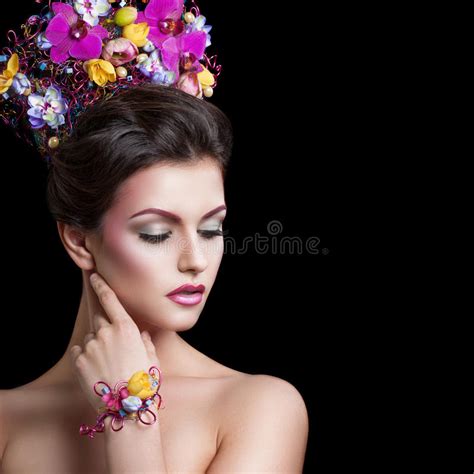Fashion Beauty Woman With Flowers In Her Hair And Around Her Neck Perfect Creative Make Up And