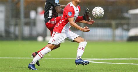 Fc emmen are on a poor run of just 1 wins in 13 home matches (eredivisie). Feyenoord verslaat tien spelers FC Emmen in blessuretijd ...
