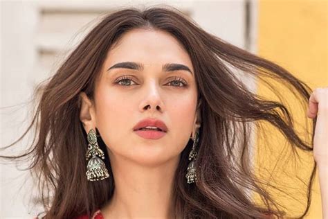 Aditi Rao Hydari Aces Ethnic Wear Looks Like A Queen Take Cue From Her