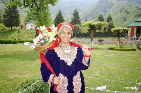Traditional Costumes Kashmiri Kashmir Traditional Dresses Alpha Studio