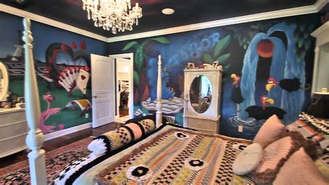 Fascinating Alice In Wonderland Home Decor Ideas For Your Home Design