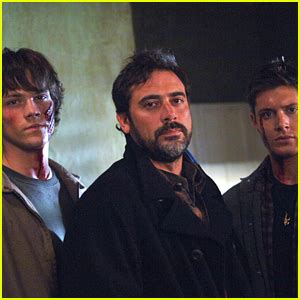 Find the perfect jared padalecki jensen ackles stock photos and editorial news pictures from getty images. Jeffrey Dean Morgan Gets Matching Tattoos With ...