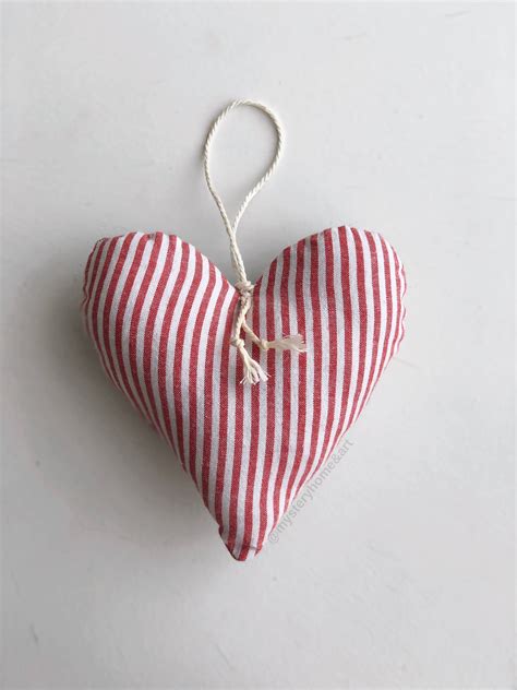Big Hanging Heart Rustic Style Doorknob Hanger Striped T Etsy Uk