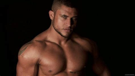 Daily Bodybuilding Motivation Model Hunk Diego Lauzen Rodrigues