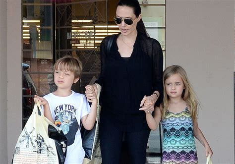 Knox Et Vivienne Jolie Pitt Les Photos Des Jumeaux Knox Et Vivienne Elle