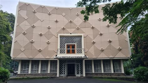 Gedung Balai Pertemuan Ilmiah Itb Raih Anugerah Cagar Budaya Kota