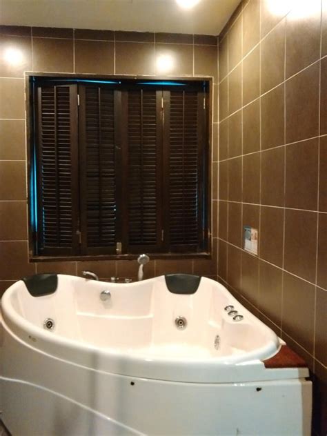 An exclusive studio suite with 1 queen size bed and extra 1 single size bed without any charges. Gold Coast Morib Theme Park Studio Suite - Tripadvisor