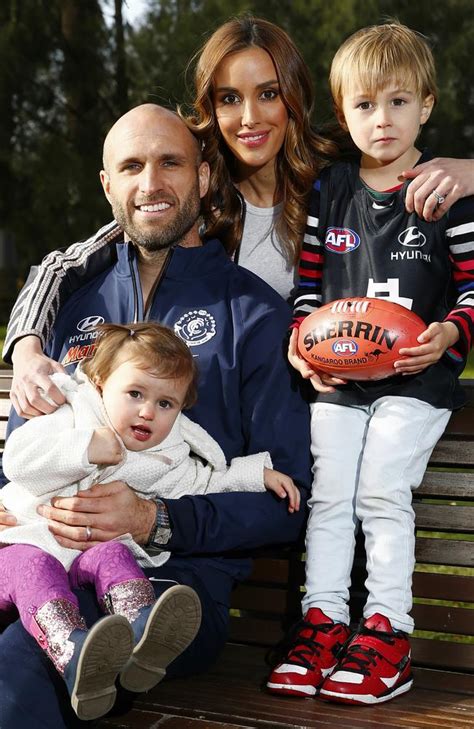carlton champion chris judd announces retirement after tearing anterior cruciate ligament