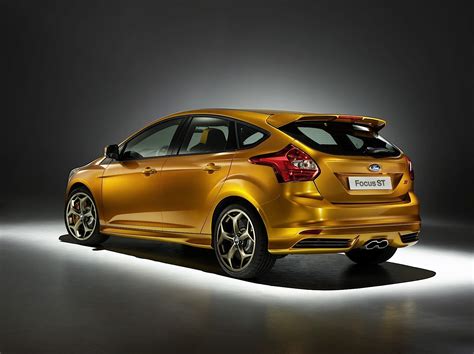 None of it's too drastic, though. FORD Focus ST 5 Doors specs & photos - 2012, 2013, 2014 ...