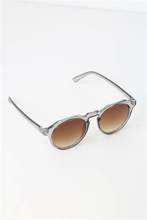 cute grey sunglasses clear grey sunnies round sunglasses lulus
