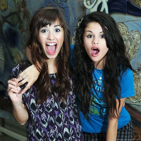 Search, discover and share your favorite the demi and selena show gifs. Image - Demi-lovato-and-selena-gomez-surprised.jpg | Demi ...
