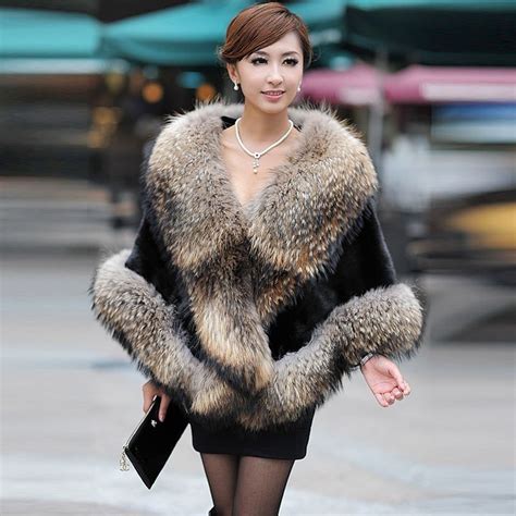 Pin On Models In Furs