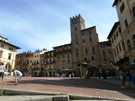La nostra guida su cosa vedere a durazzo, segue un percorso ben definito: Arezzo: cosa vedere in un giorno e dove mangiare - Una ...