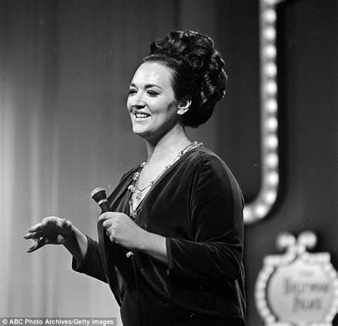 Morgana King Dead At 87 Jazz Singer And Godfather Actress Passes Away Daily Mail Online