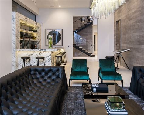 So, you live in a big city. Cubicles - The Seamless Modern Bachelor Pad - Urbasm