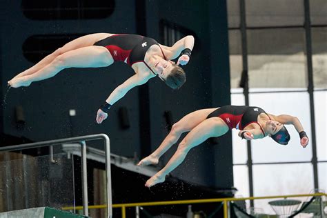 Canadian national team diver �. Plongeon: l'argent pour Meaghan Benfeito et Caeli McKay ...