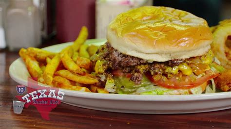 The Texas Bucket List Moms Diner In Lufkin Youtube