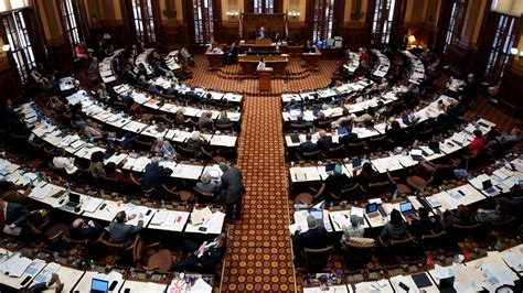 Georgia Legislature Passes Bill Criminalizing Private Funds To Election