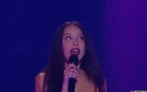 Mtv Vmas 2023 Olivia Rodrigo Leaves Audience Confused With Stage Malfunction During Performances
