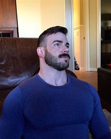 pin by steven nash on great beards staches and hair great beards hairy muscle men beard