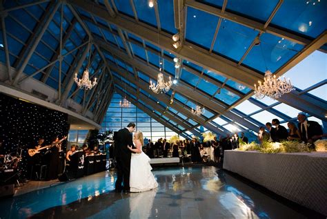 Adler Planetarium Wedding Reception Bride And Groom Dance Flickr