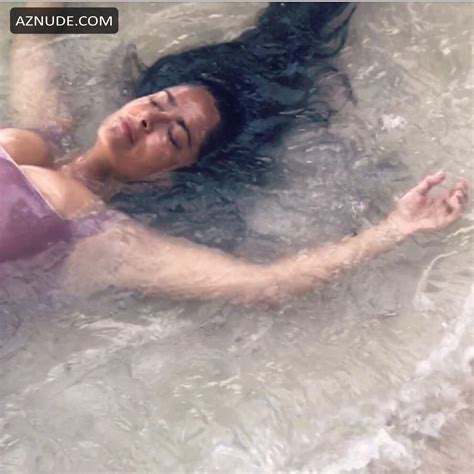Salma Hayek Puts On A Busty Display As She Almost Drowns Underwater