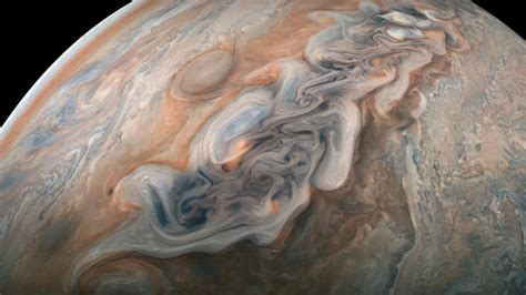 Jupiter S Lightning Is Somehow More And Less Like Earth S Than Scientists Thought