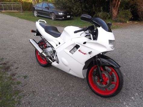 Sound is kind of desorted due to. 1991 Honda CBR 600 F: pics, specs and information ...