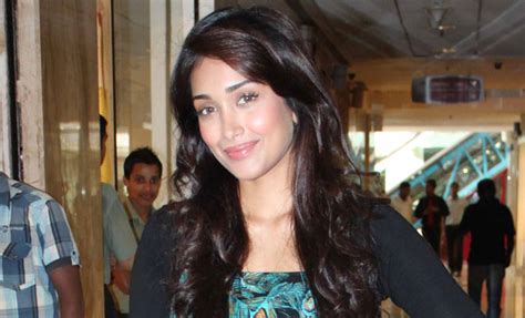 Bollywood Actress Jiah Khan Commits Suicide In Mumbai Latest Trends In Fashion