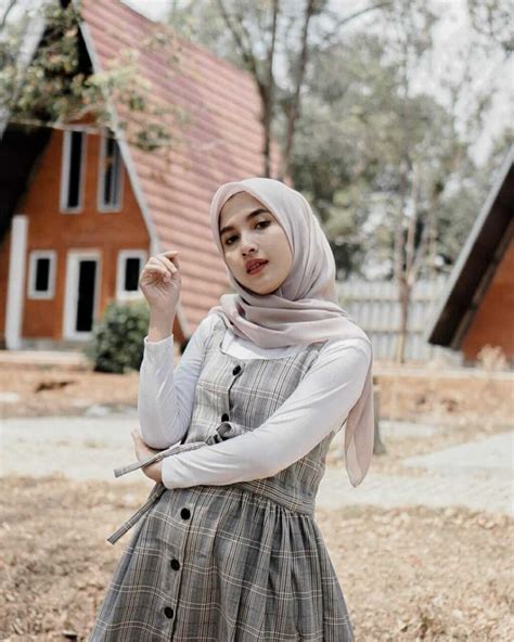 Instagram cara baru pengajuan akun verifikasi instagram. 10 Potret Terbaru Erlina Bila, Kasir Cantik yang Dulu ...