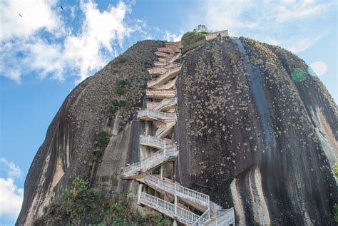 05.06.2019 nach einer interessanten reise durch die berge bis nach medellin sind wir nun seit ein paar tagen in medellin / kolumbien. Medellin - Wird die Stadt überschätzt? | Reiseblog für ...