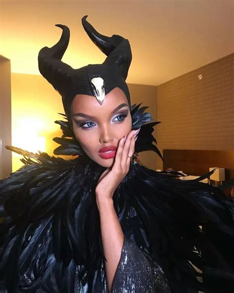 The 31 Best Celebrity Halloween Beauty Looks Of All Time Halloween