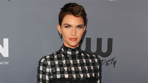 Batwoman Star Ruby Rose Shares Graphic Video Of Surgery After Stunt