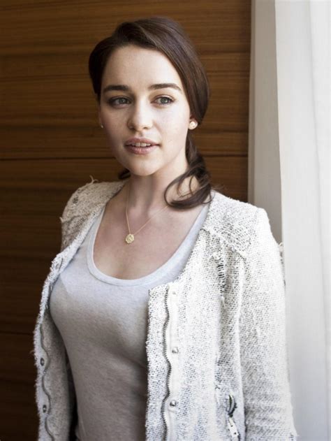Watching Emilia Clarke And Proper Horny Someone Help Me Cum To Her Please Scrolller